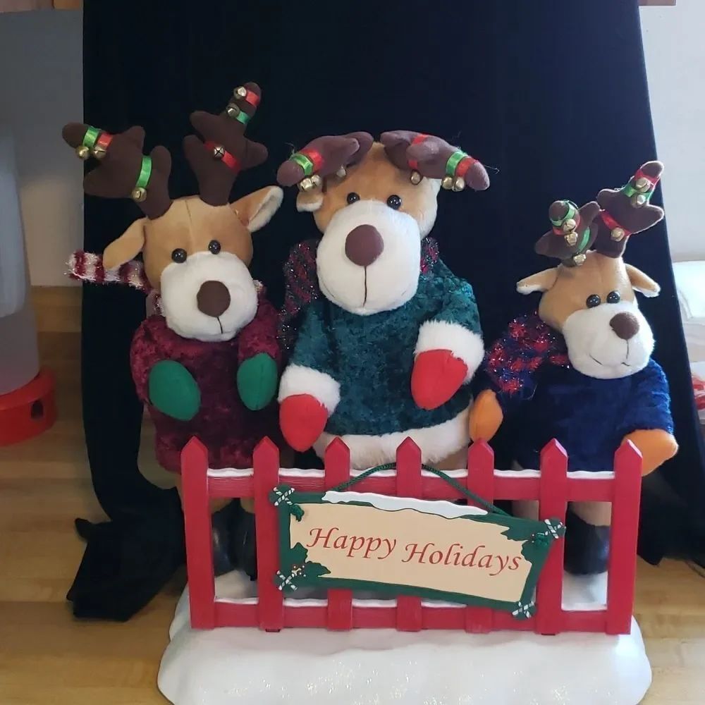 Vintage 2004 Avon Rockin' Reindeer Animated Musical Christmas Display